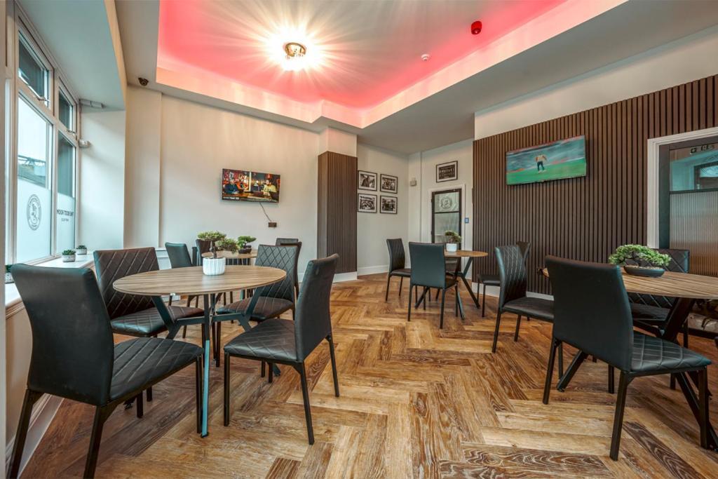 The Boot Rooms Anfield 利物浦 外观 照片