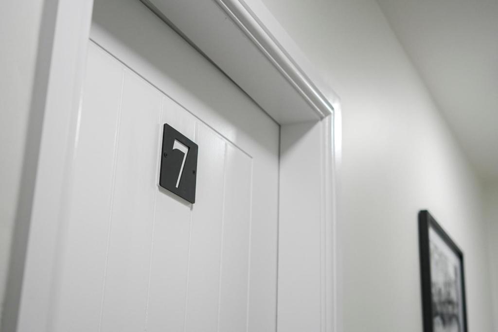 The Boot Rooms Anfield 利物浦 外观 照片